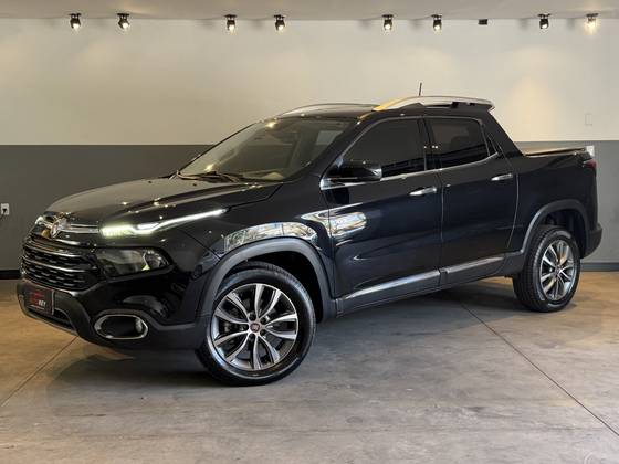 FIAT TORO 2.0 16V TURBO DIESEL VOLCANO 4WD AT9 FIAT TORO 2.0 16V TURBO DIESEL VOLCANO 4WD AT9